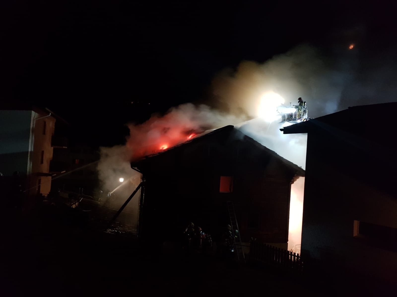 La personne décédée dans un incendie dans le Haut-Valais a été identifiée